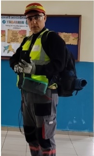 Emrah, elektrik periyodik kontrol ölçümü yaparken