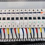 Devre kesici paneli - okullarda elektrik güvenliği ve periyodik kontrol